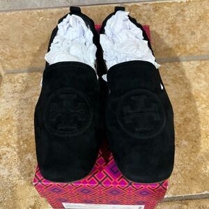 Tory Burch Leigh Elastic Suede Loafer- Size 9